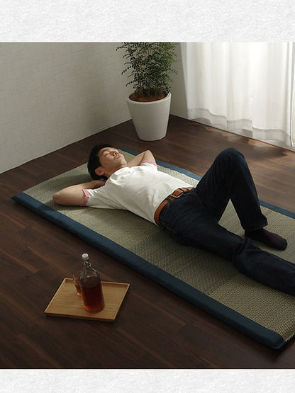 Foldable Japanese Tatami Mat 90×200 cm — lifestyle