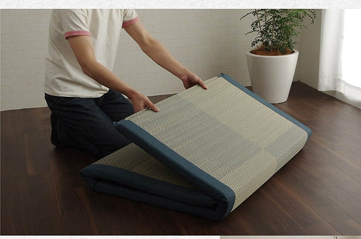 Foldable Japanese Tatami Mat 90×200 cm — lifestyle