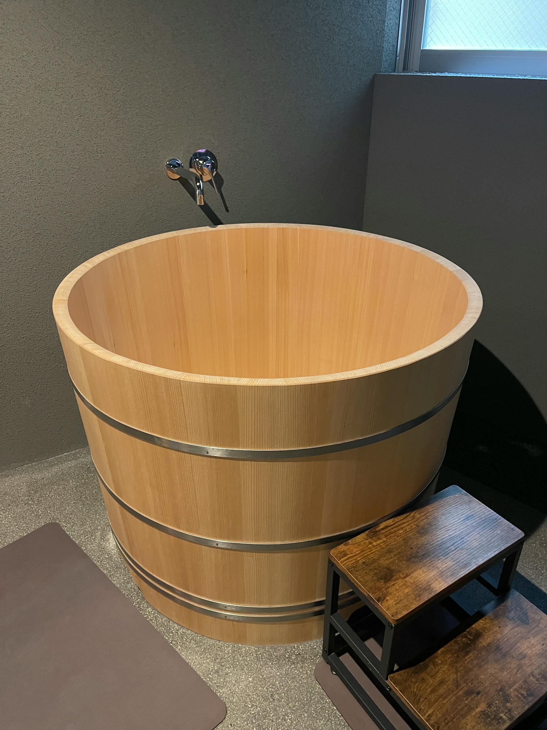 hinoki tub tokyo